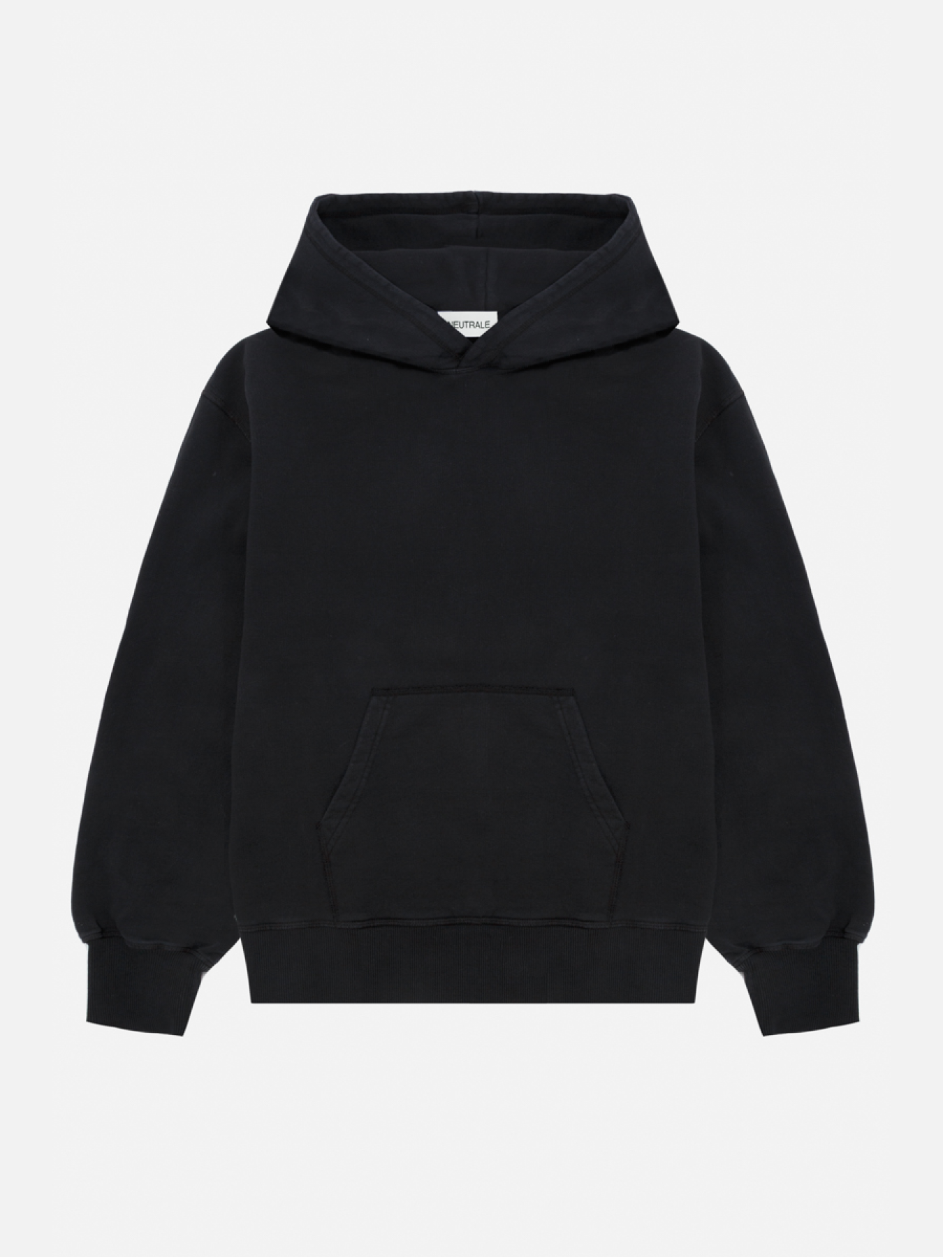 Neutrale heavyweight hoodie black. Crafted from 100% certified organic cotton and a garment-dyed finish.